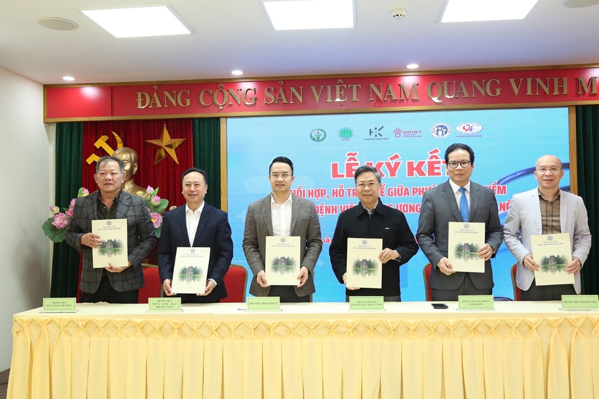 Đại diện các đơn vị tham dự Lễ ký kết